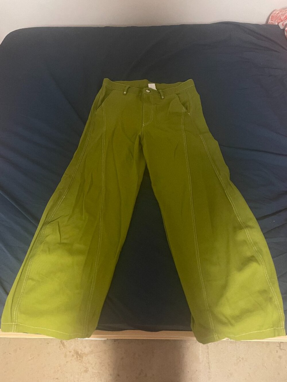baggy green trousers w/ white contrast stitching gorpcore y2k - w36